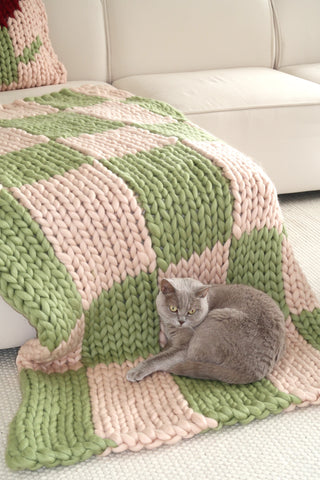 Colossal Knit Blanket - Fern Check