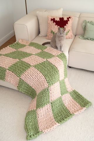 Colossal Knit Blanket - Fern Check