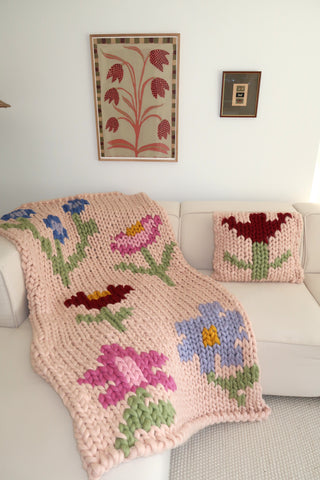 Colossal Knit Blanket - Meadow Bloom