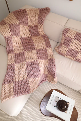 Colossal Knit Blanket - Mauve Check