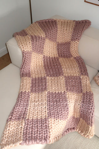 Colossal Knit Blanket - Mauve Check