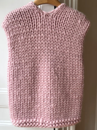 1von1 Babyrosa Weste mit Blumen (Beispiel)