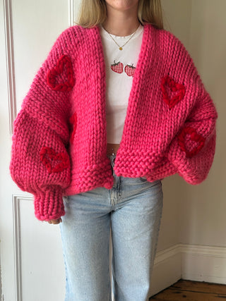 1von1 Himbeere Grobstrick-Cardigan mit Herzen (Beispiel)