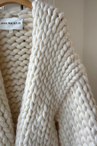 White Colossal Knit Cardigan L/XL (Merino Sample)