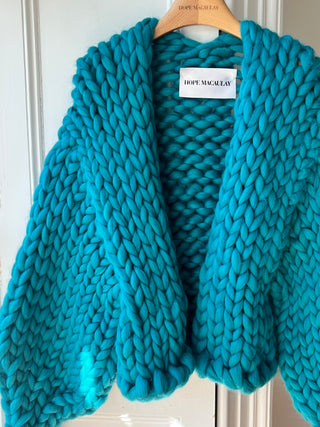 Wren Midi Grobstrick-Cardigan (Beispiel)