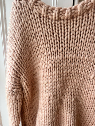 Cream Chunky Bow Knit Sweater M/L (Sample)